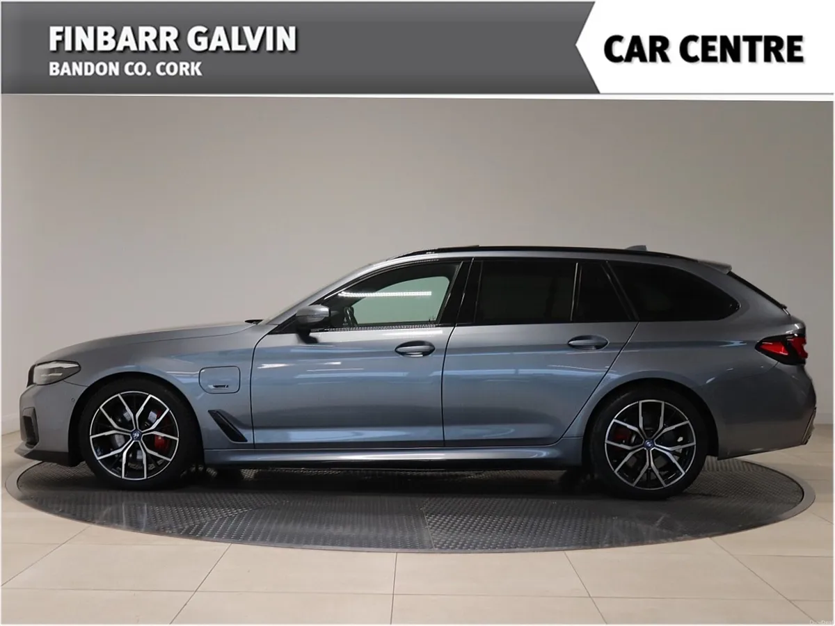BMW 530e M-Sport Pro 292BHP (Panoramic Roof) - Image 3
