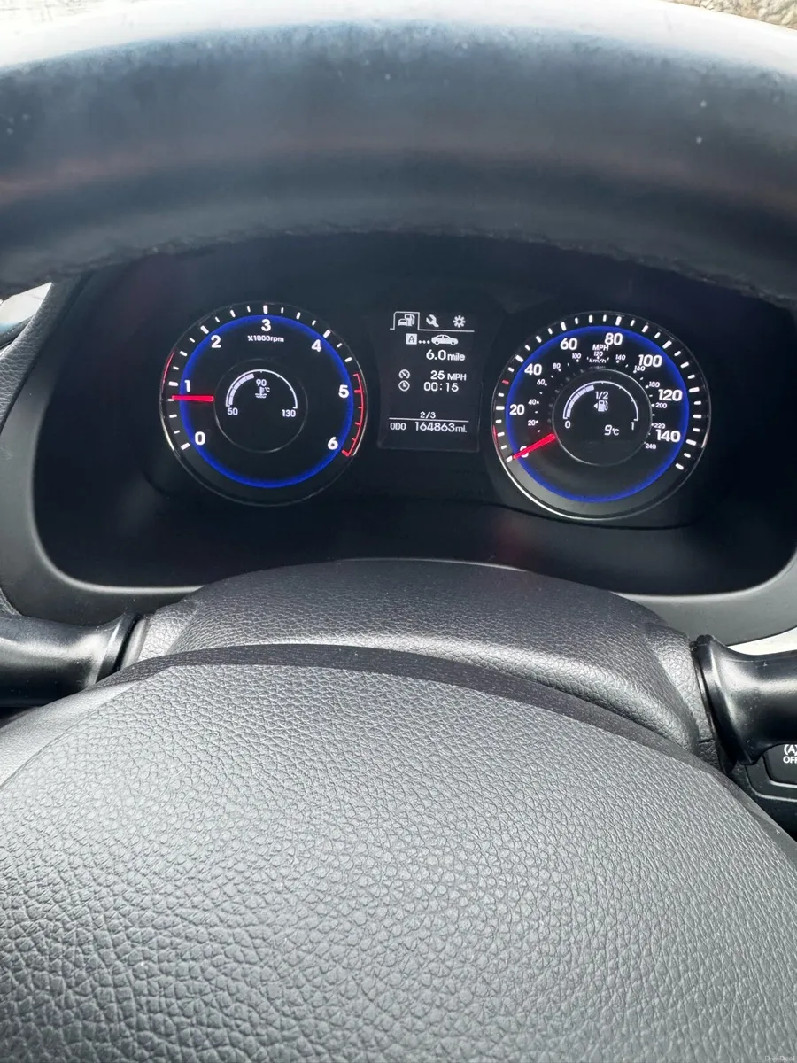 Hyundai. I40 Executive - Image 4