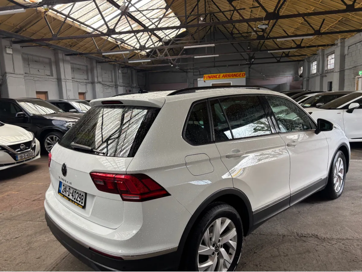 Volkswagen Tiguan LIFE 2.0 TDI MANUAL 6SPEED FWD 1 - Image 4