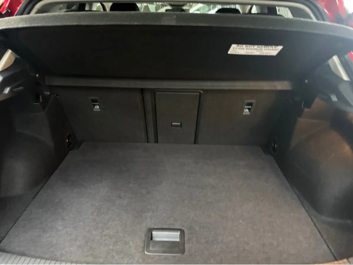 Volkswagen T-Roc LIF PLUS1.0TSI MANUAL 6SPEED FWD - Image 2