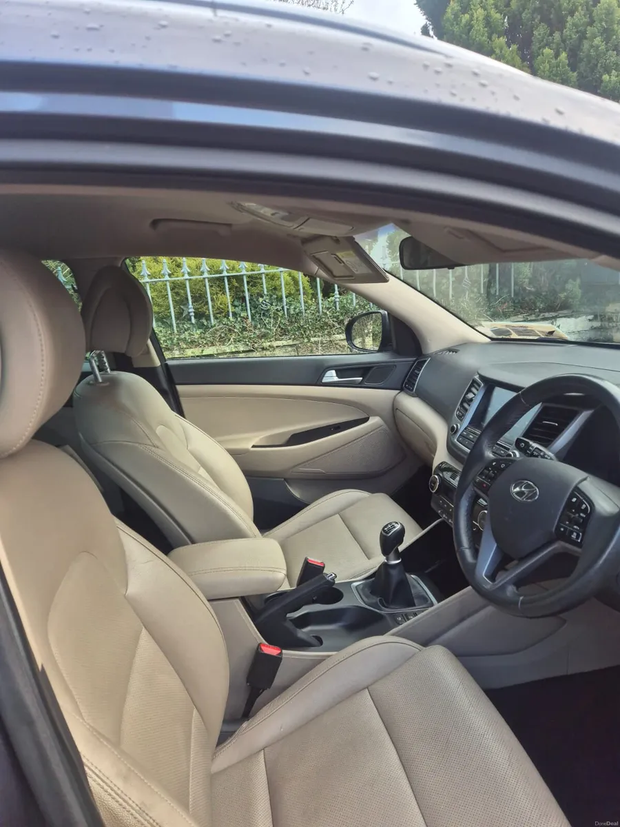 Hyundai Tucson 1.7 crdi 2017 - Image 3
