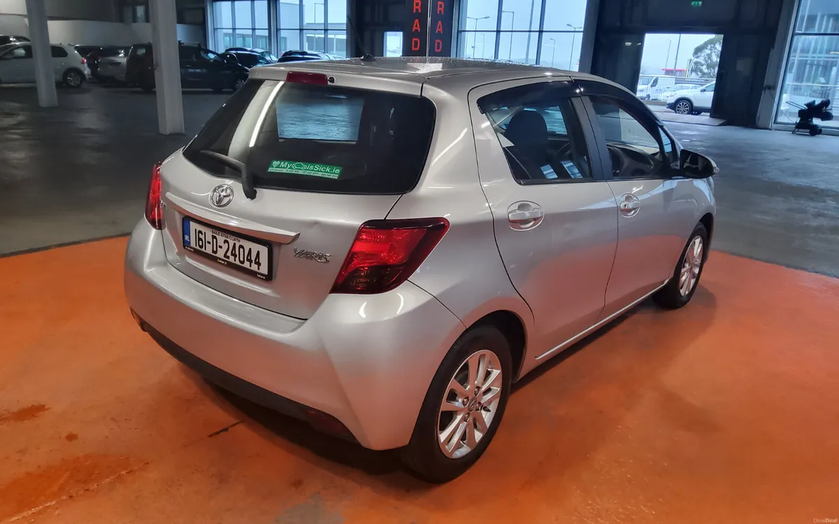 Toyota Yaris 2016 - Image 4
