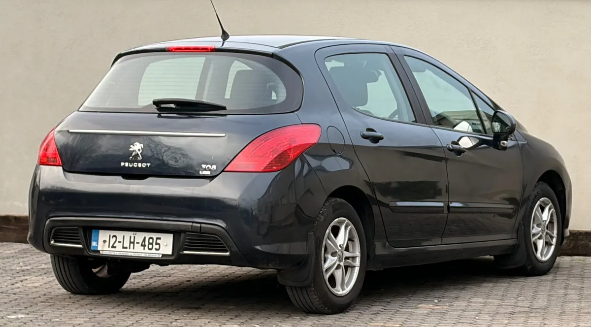 Peugeot 308 2012 Automatic - Image 4