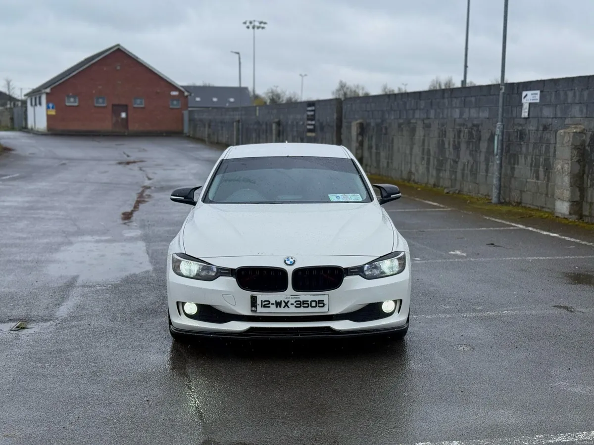 F30 BMW 316D Automatic 2012 - Image 2