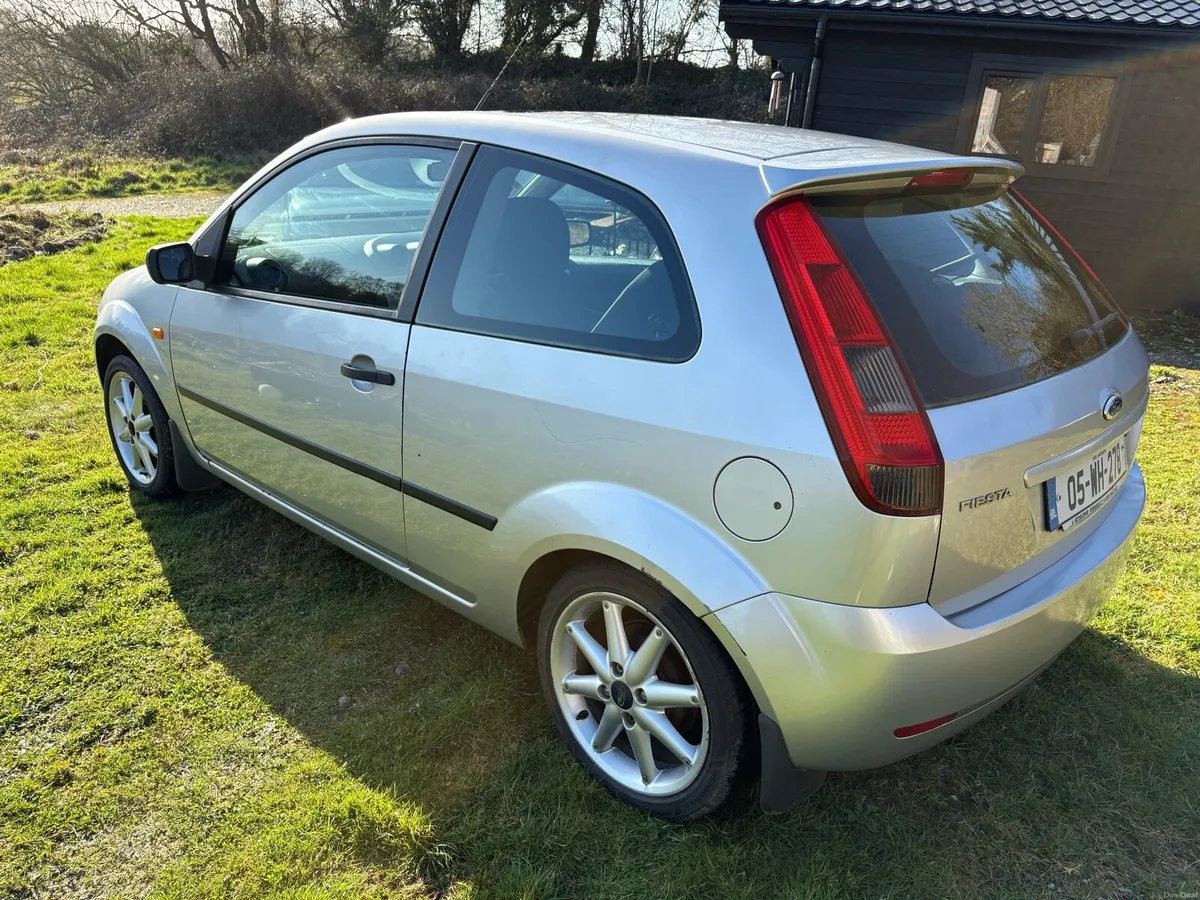 Ford Fiesta - Image 4