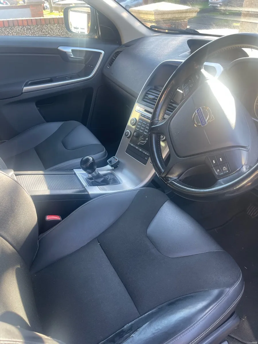 Volvo xc60 - Image 3