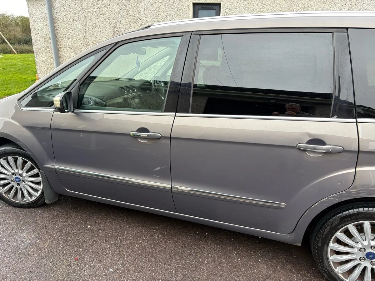 Ford Galaxy - Image 2
