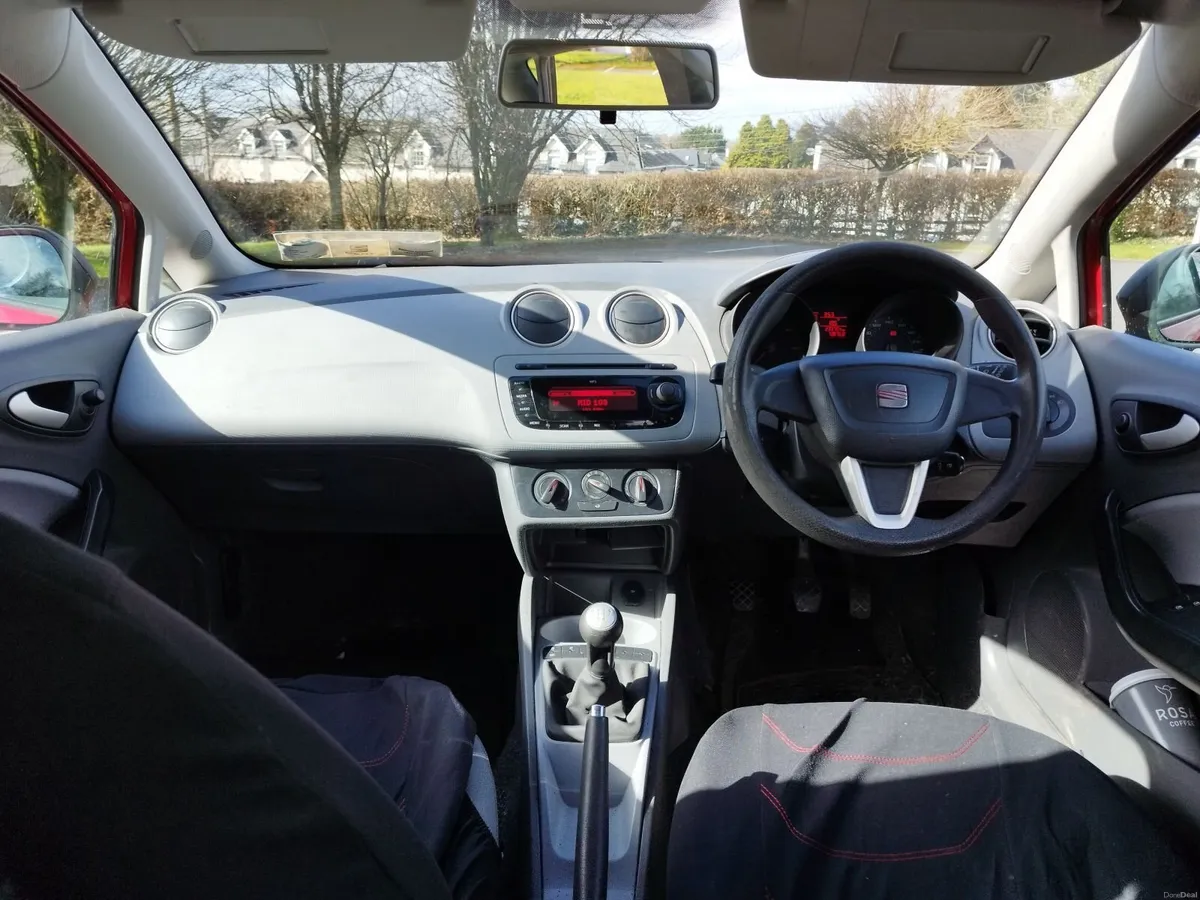 SEAT Ibiza 2010 1.4 - Image 3
