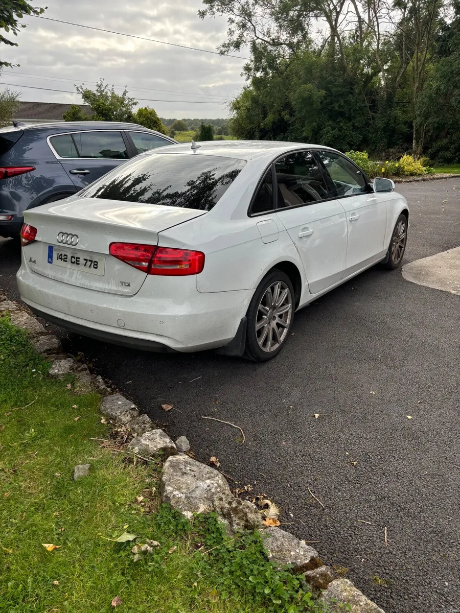 Audi A4 2.0 TDI Technik 174BHP - Image 3