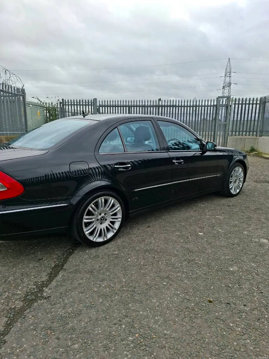 Mercedes e200 kompressor sport - Image 2