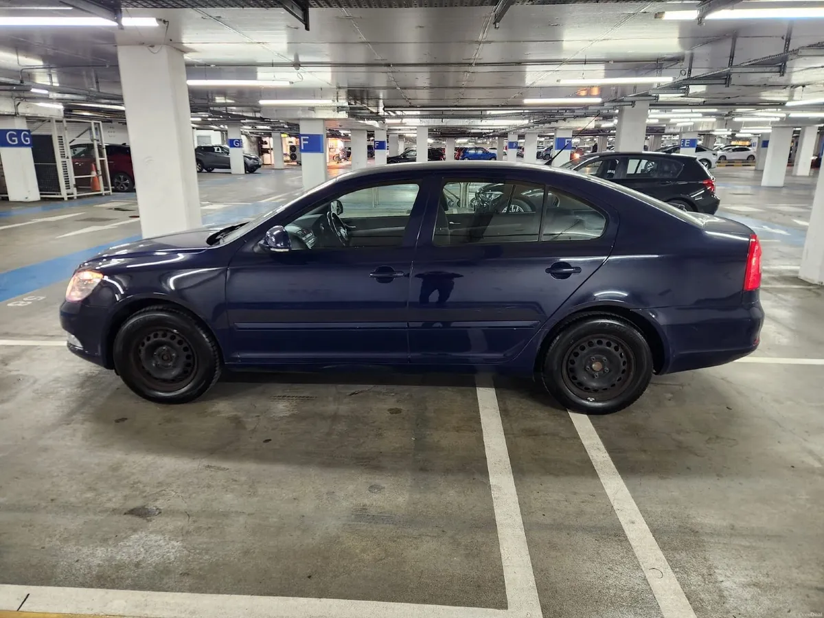 Skoda Octavia Ambition 1.2 TSI. 2013 - Image 2