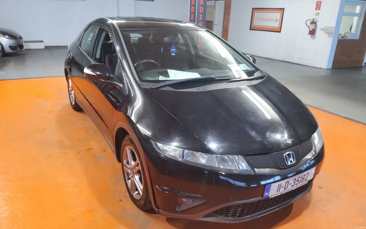 Honda Civic 2011 - Image 1