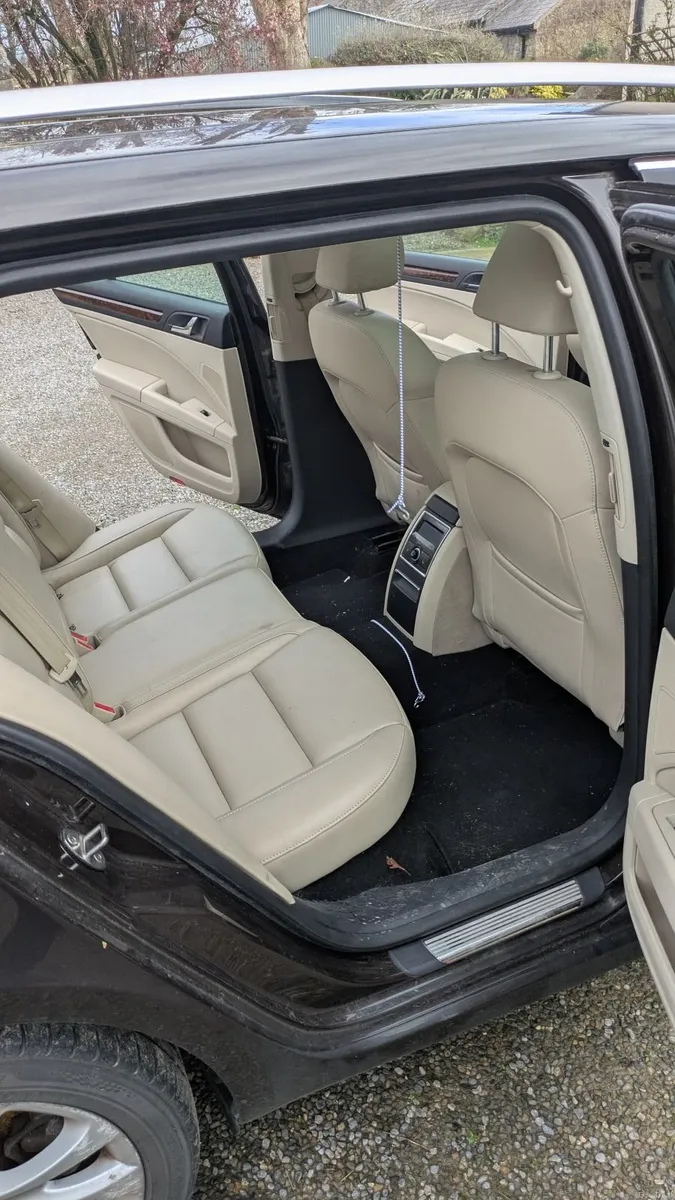 Skoda Superb 2015 - Image 4