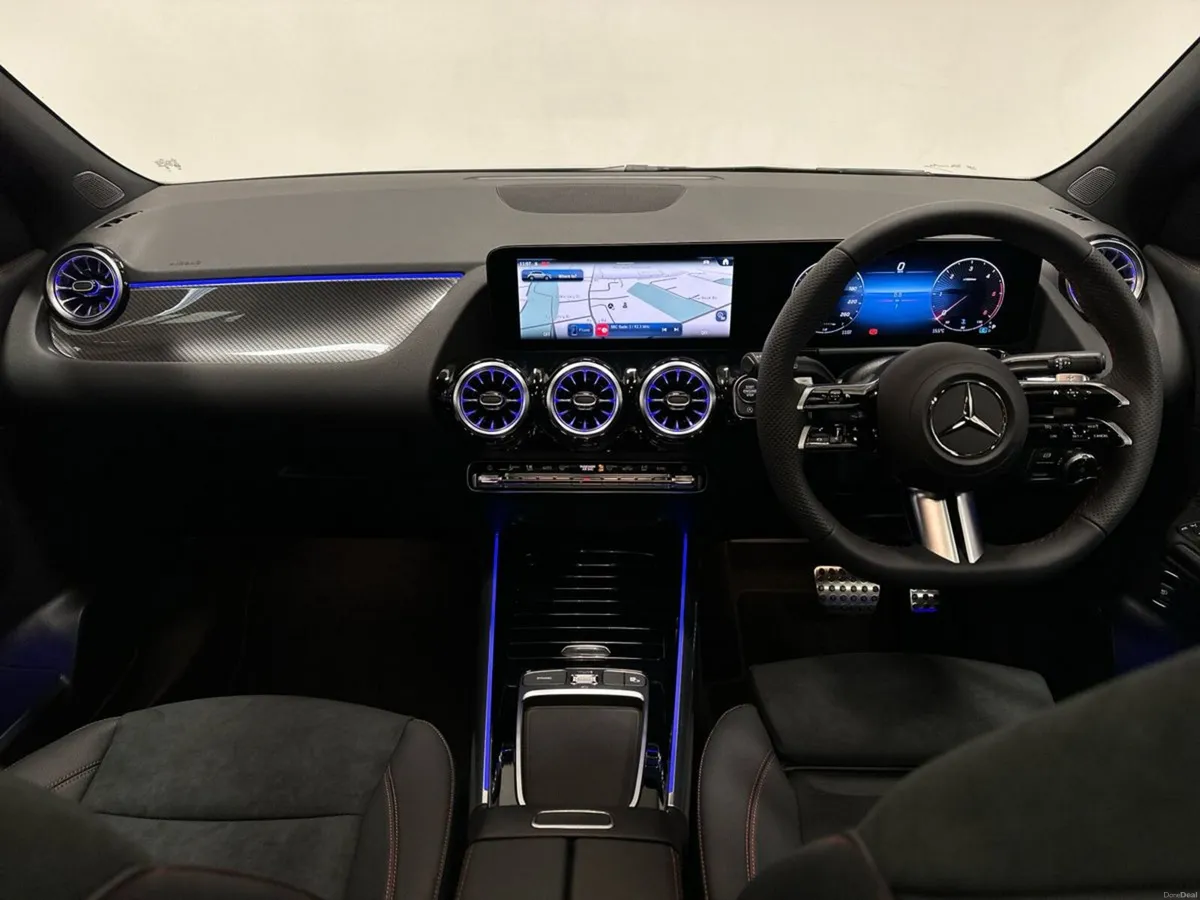 Mercedes-Benz GLA GLA180 D Premium AMG Line + - Image 4