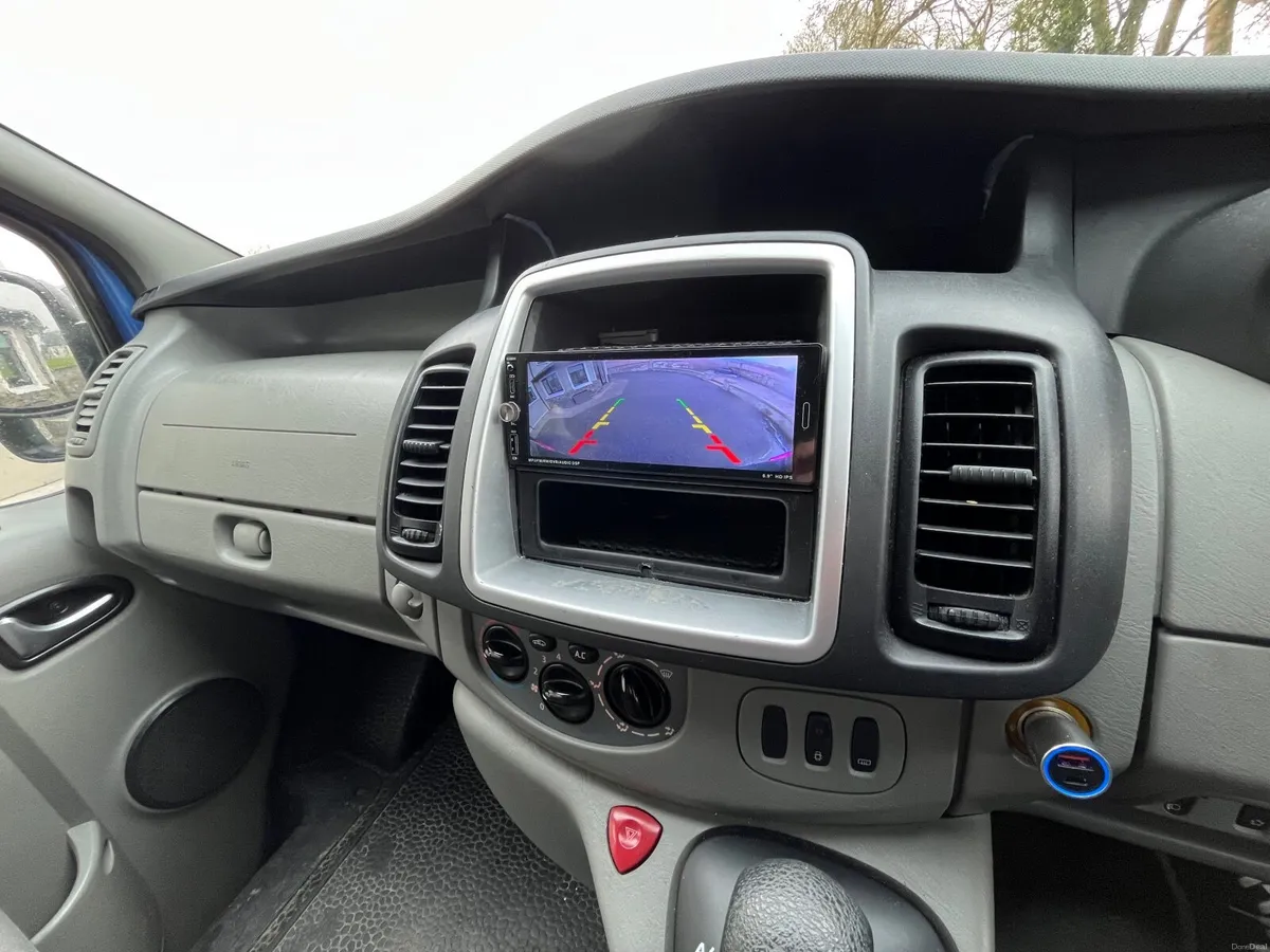 Renault Trafic 2013 - 9 Seater - Image 3