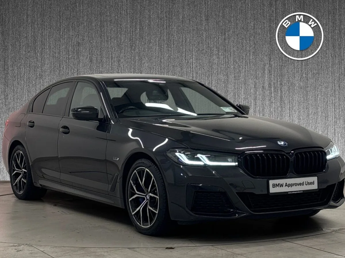 BMW 5-Series 530e M Sport PRO / COMFORT / SUNROOF - Image 1