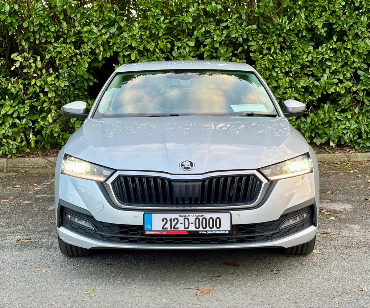 2021 Skoda Octavia 1.4 TSI 200bhp PHEV Hybrid - Image 2