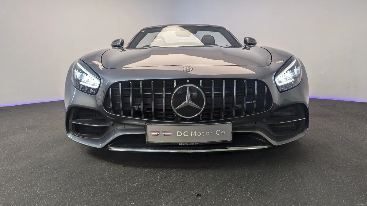 Mercedes-Benz AMG GT Premium Roadster - Image 4