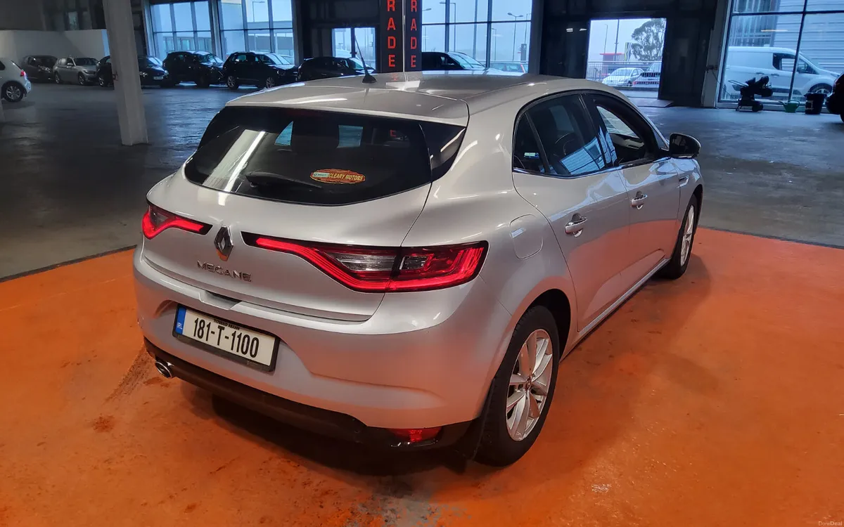 Renault Megane 2018 - Image 4