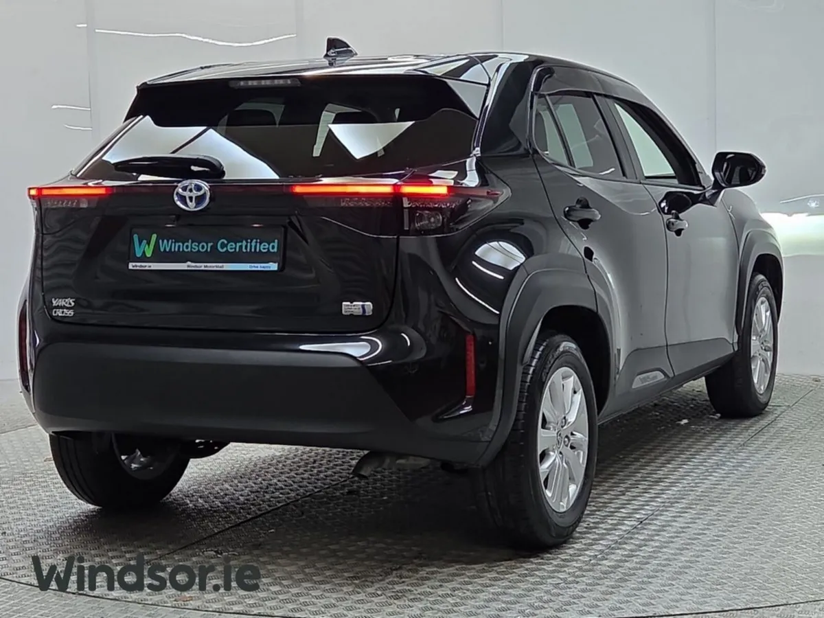Toyota Yaris Cross G 1.5 Hybrid - Image 3