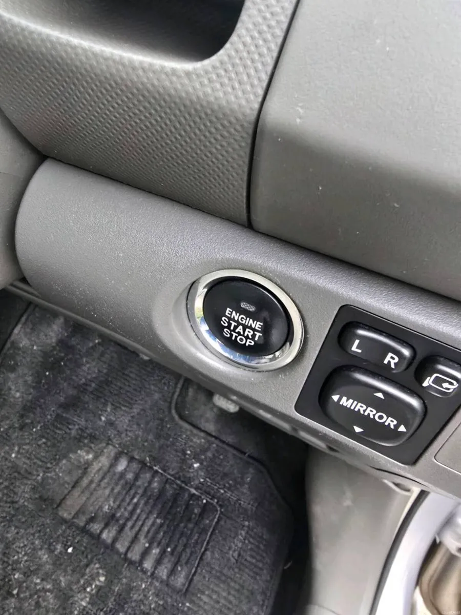 Automatic Toyota Vitz 120 000 km PETROL 1.L NCT 08 - Image 2