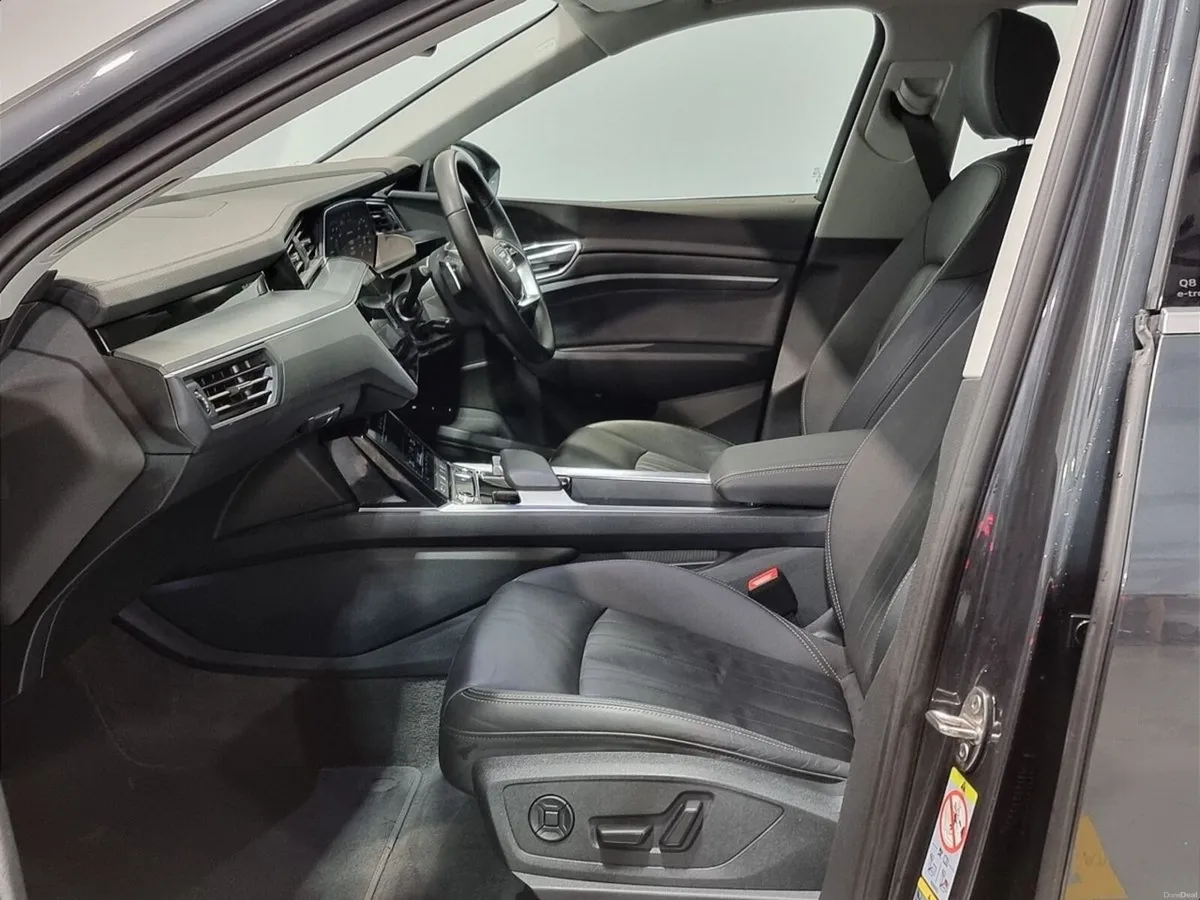 Audi Q8 e-tron ** SPORT ** 50 E-TRON ** QUATTRO ** - Image 4
