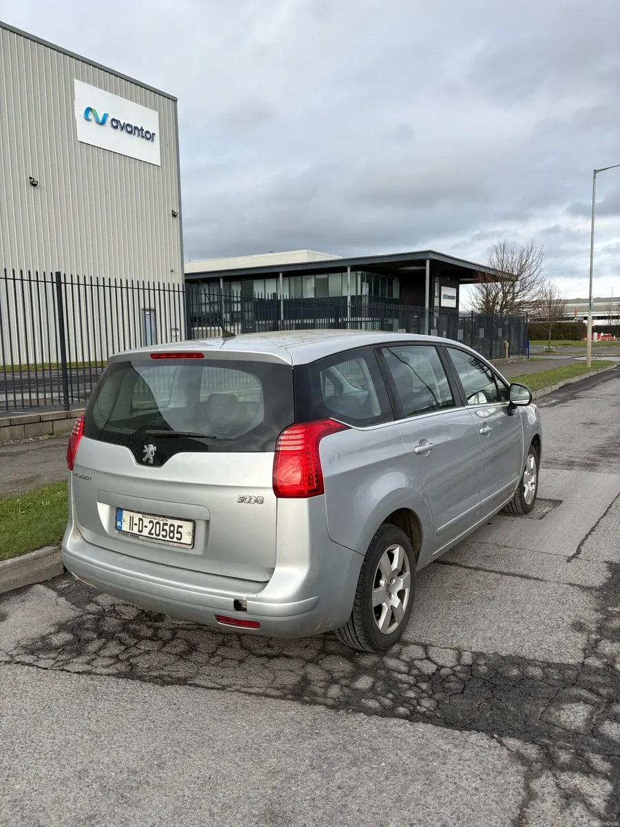 Peugout 5008 - Image 4