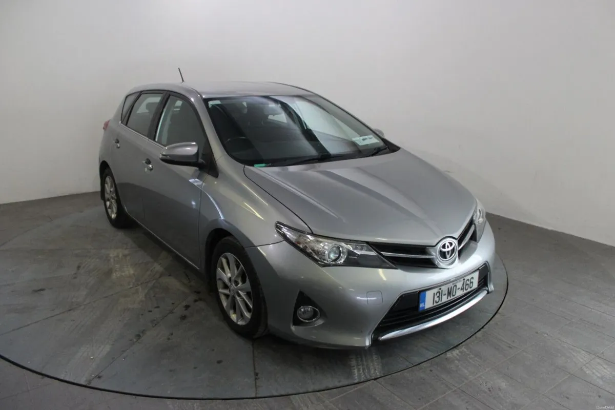 Toyota Auris 1.4 D-4D DPF LUNA - TENDER 2 - MILEAG - Image 1