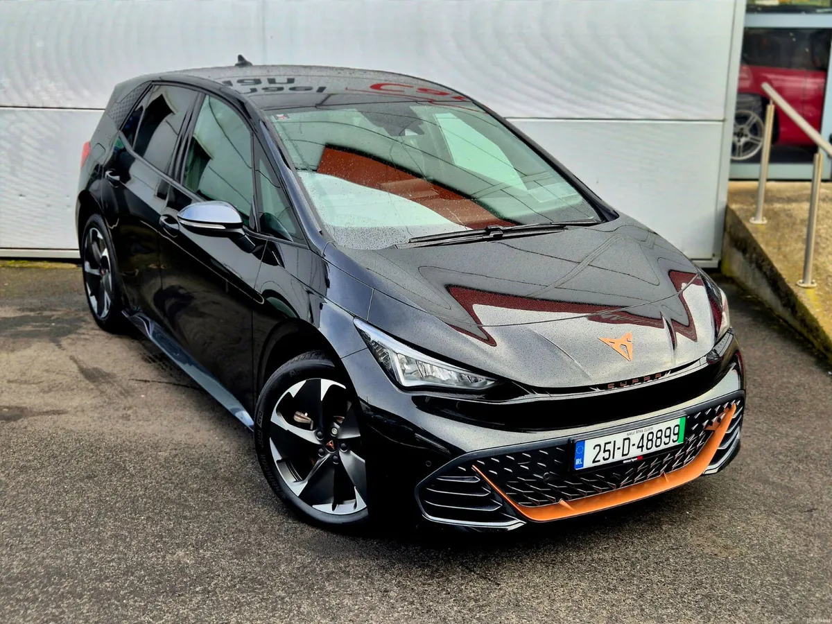 2025 Cupra Born e Boost 59kwh, 19”, CarPlay - Image 3