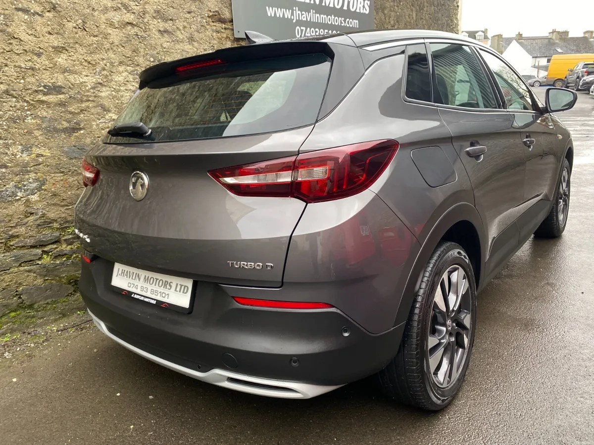 July  2019 Vauxhall Grandland X Sport Nav - Image 4