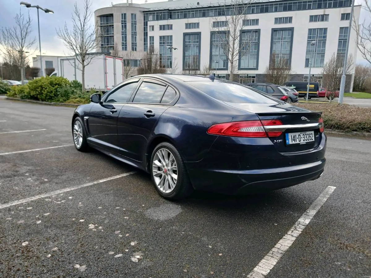 Jaguar XF 2.2 Diesel .8 Speed Auto R.Sport .Navy M - Image 3