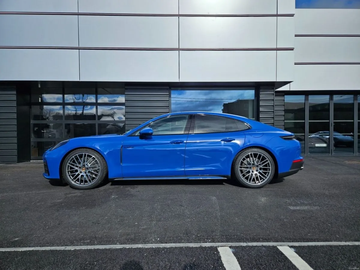 Porsche Panamera Panamera 4 E-Hybrid - Image 3