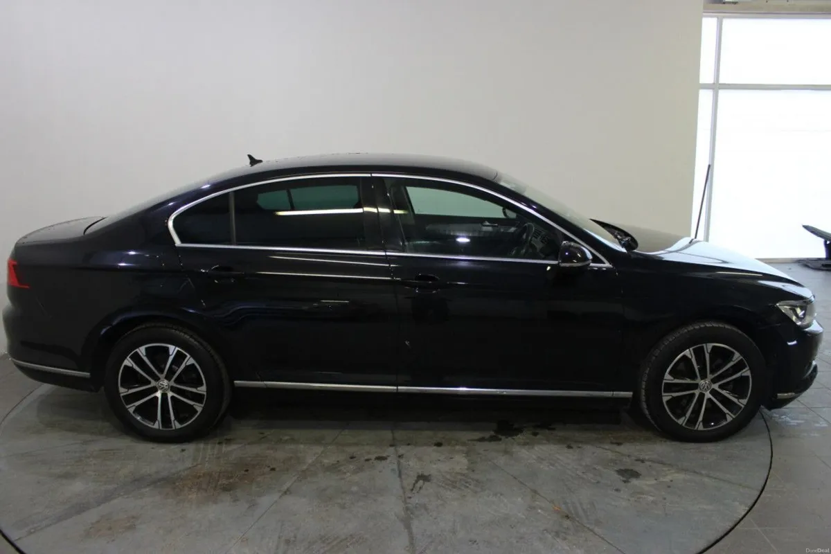 Volkswagen Passat 1.6 TDI 120HP Highline - TENDER - Image 3
