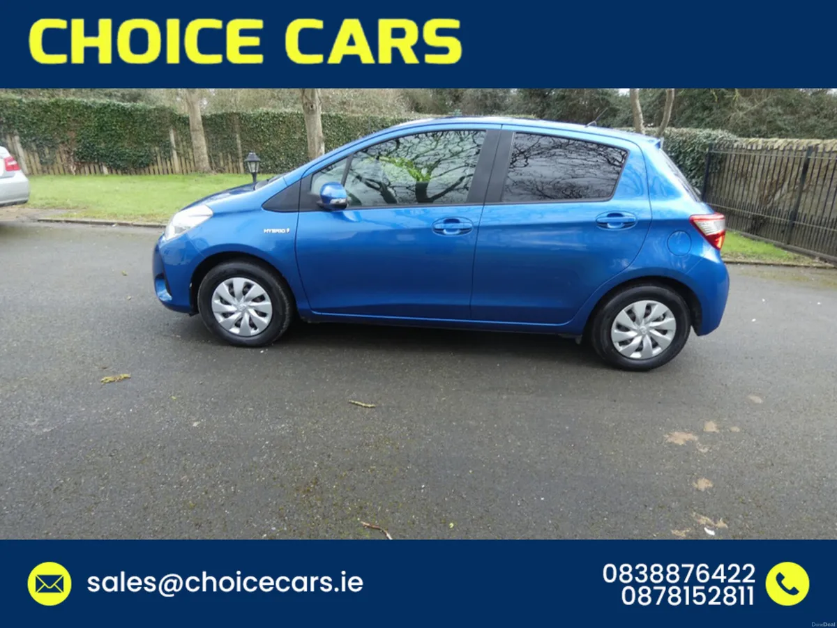 Toyota Yaris 1.5 AUTO HYBRID - Image 3