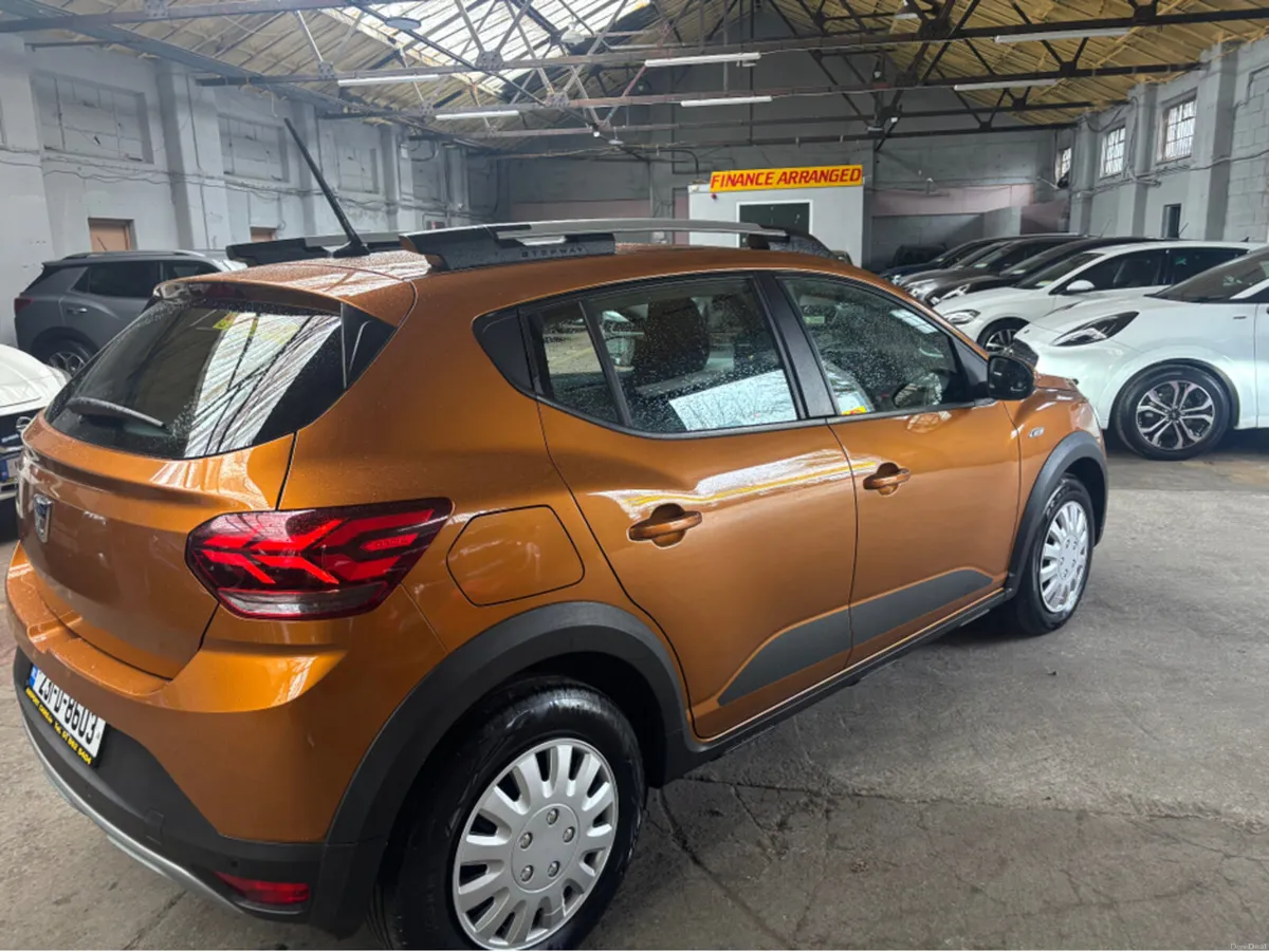 Dacia Sandero STEPWAY COMFORT TCE 90 CVT MY2 - Image 2