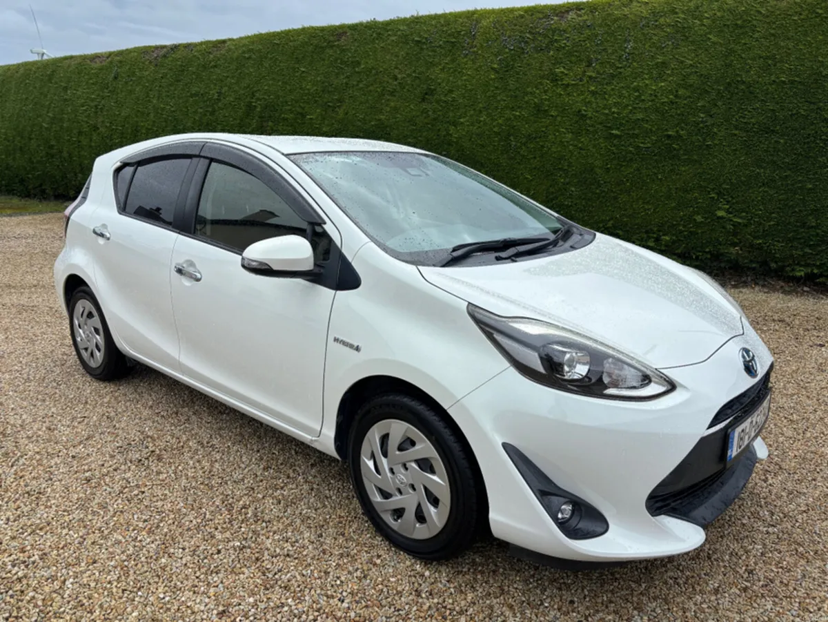 Toyota Aqua NHP10 181d62243 - Image 4