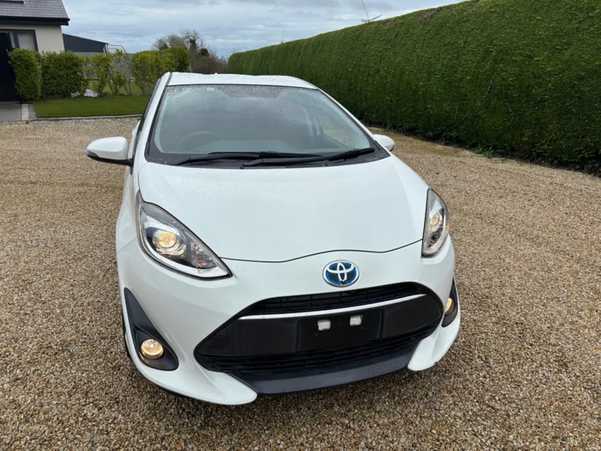 Toyota Aqua NHP10 172D35348 - Image 4