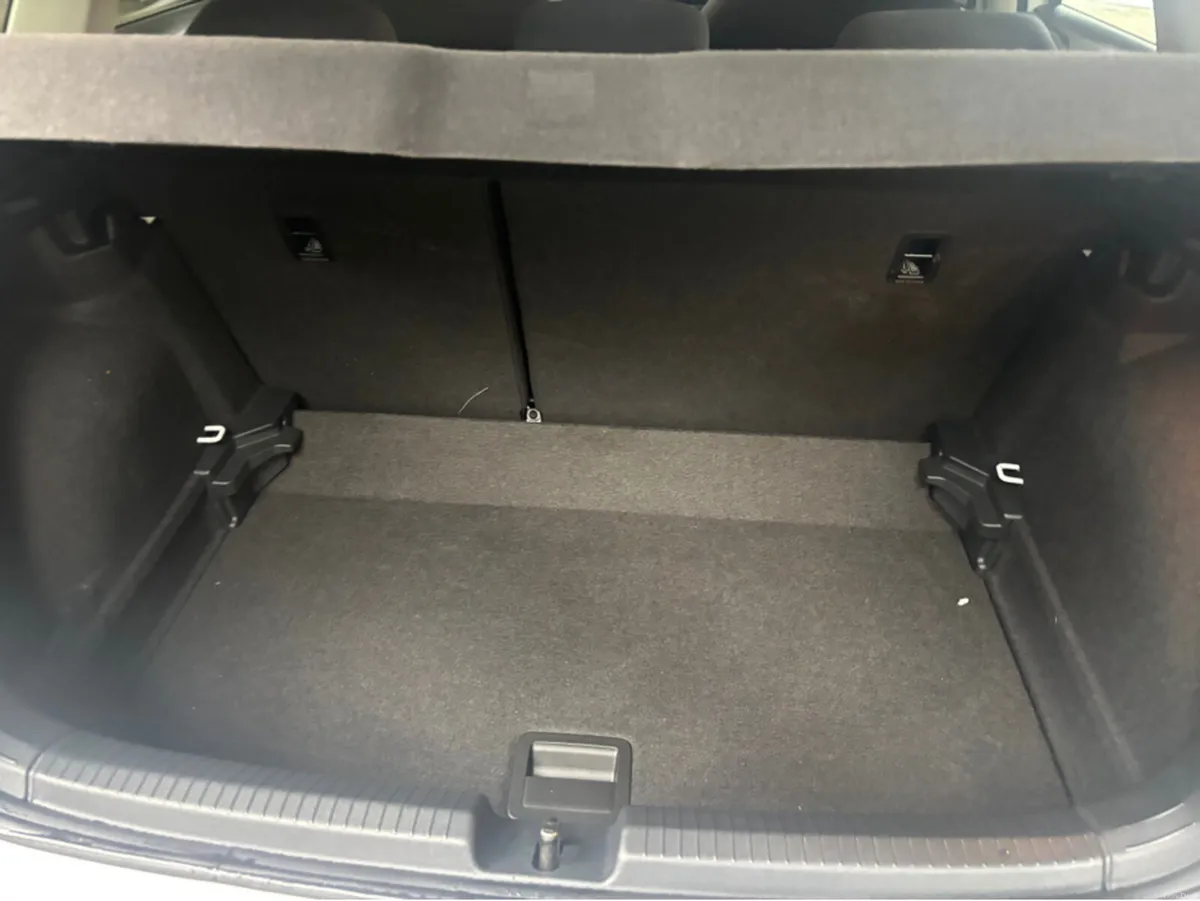 Volkswagen Polo 1.0  5DR AUTO only 22000 kms - Image 2