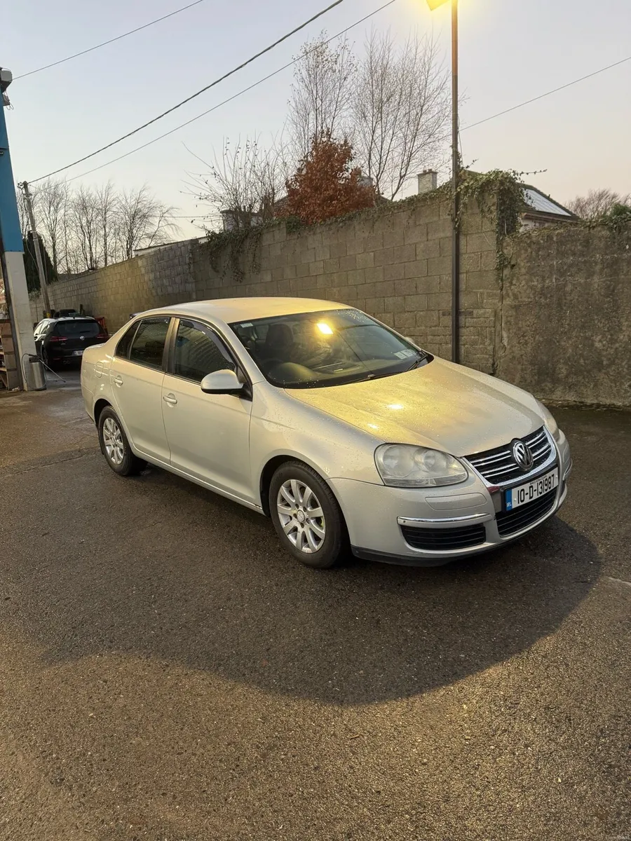 Volkswagen Jetta - Image 2