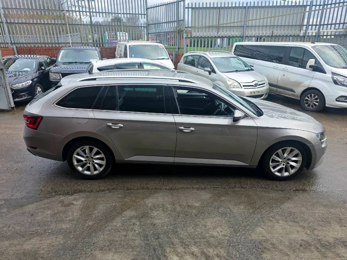 2017 Skoda Superb 2.0TD1 DSG AUTO - Image 5