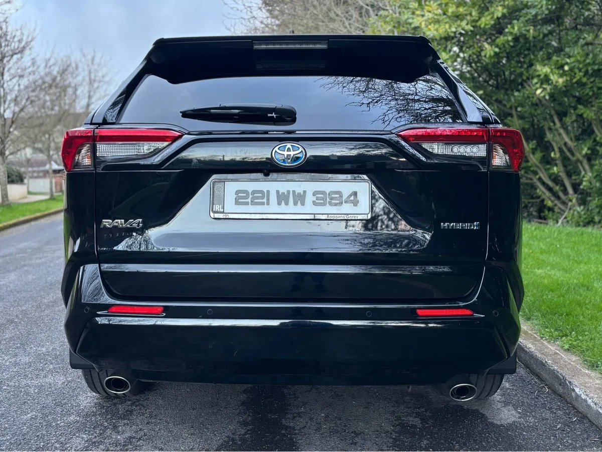 Toyota RAV4 black edition - Image 4
