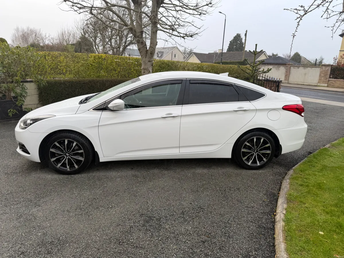 2015 Hyundai i40 diesel - Image 1