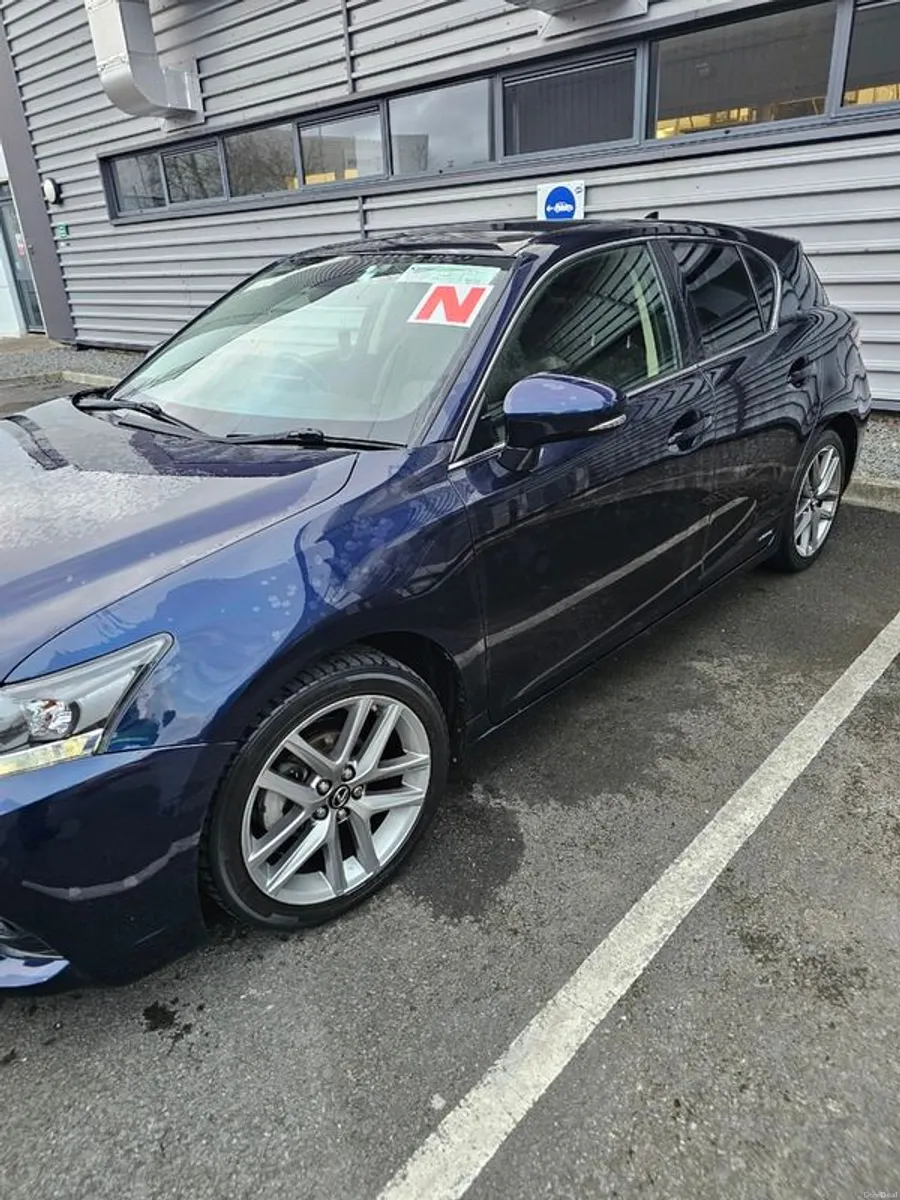 2017 Lexus CT Hybrid - Image 3