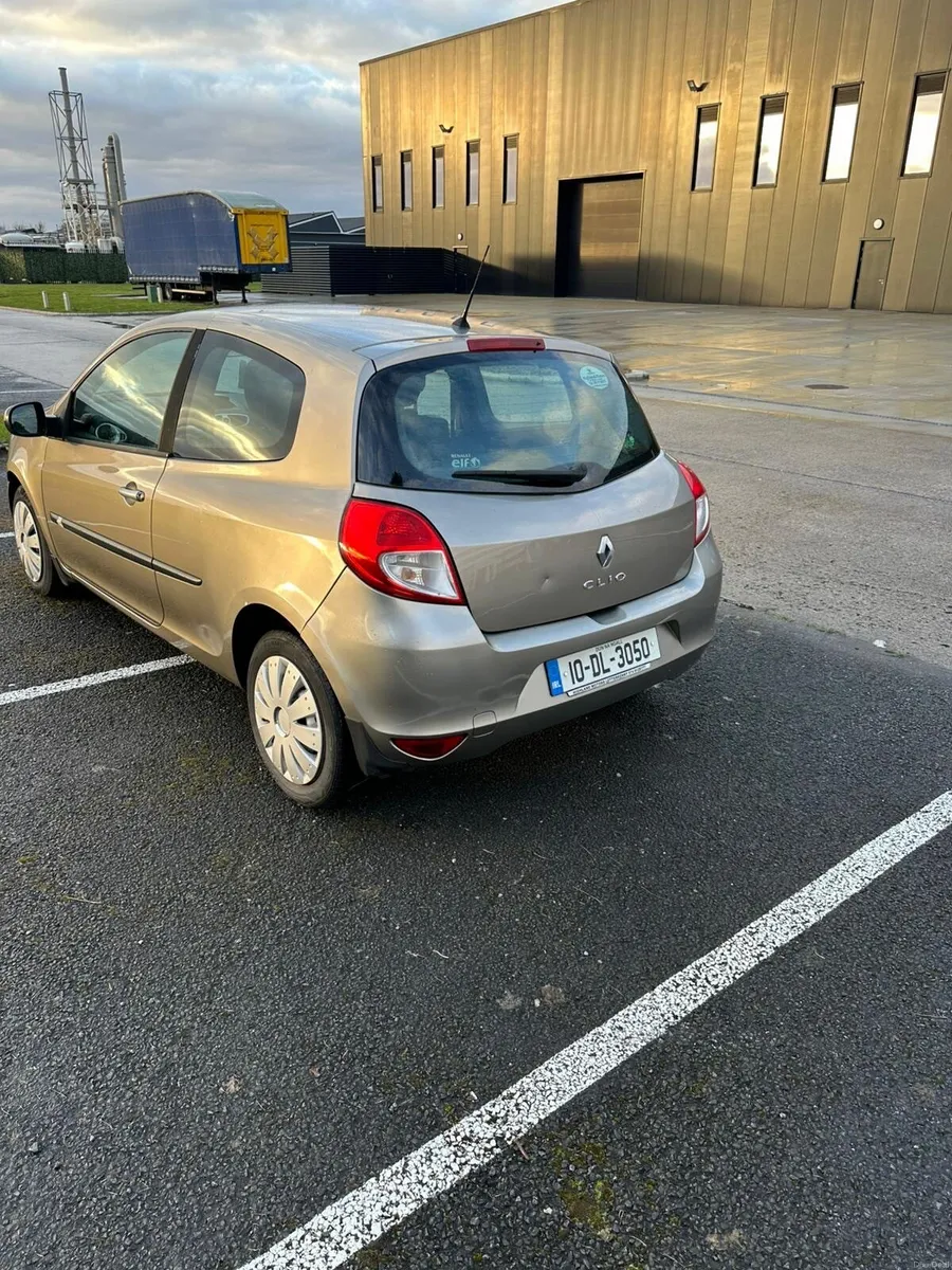 Renault Clio 2010 - Image 4
