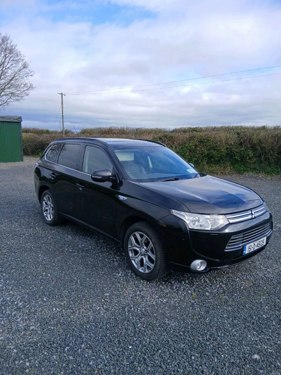 2015 Mitsubishi Outlander NCT 08/26 - Image 2