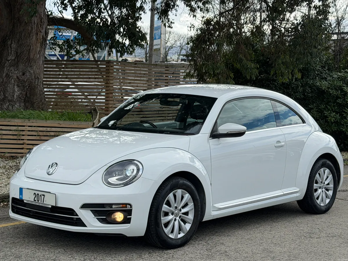 2017 Volkswagen Beetle. Rear camera. Low miles - Image 2