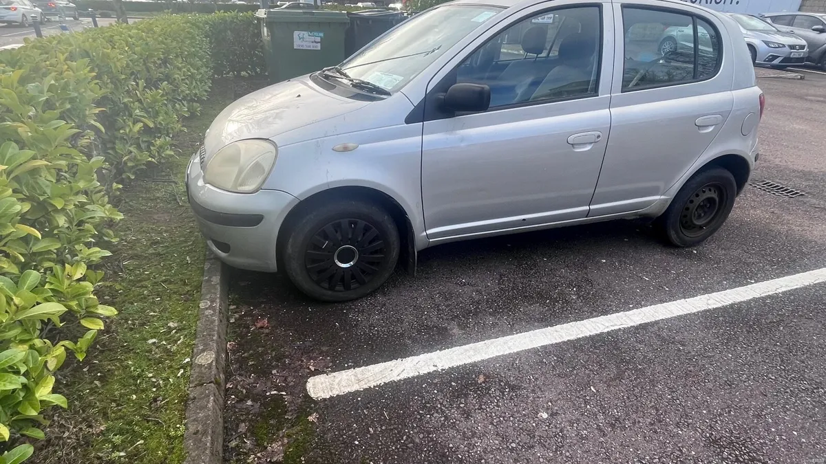 Toyota Yaris 2005 - Image 4