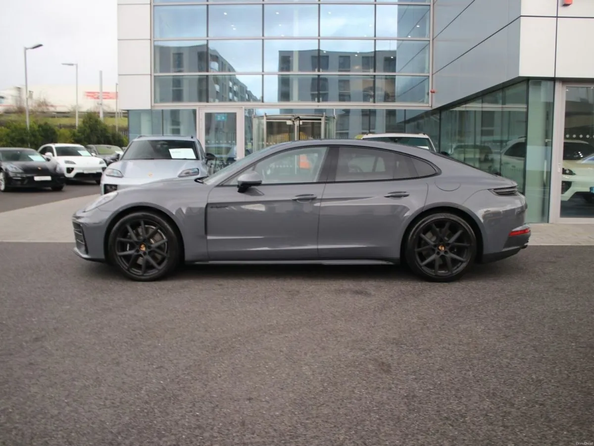 Porsche Panamera 4 E-Hybrid - Image 3