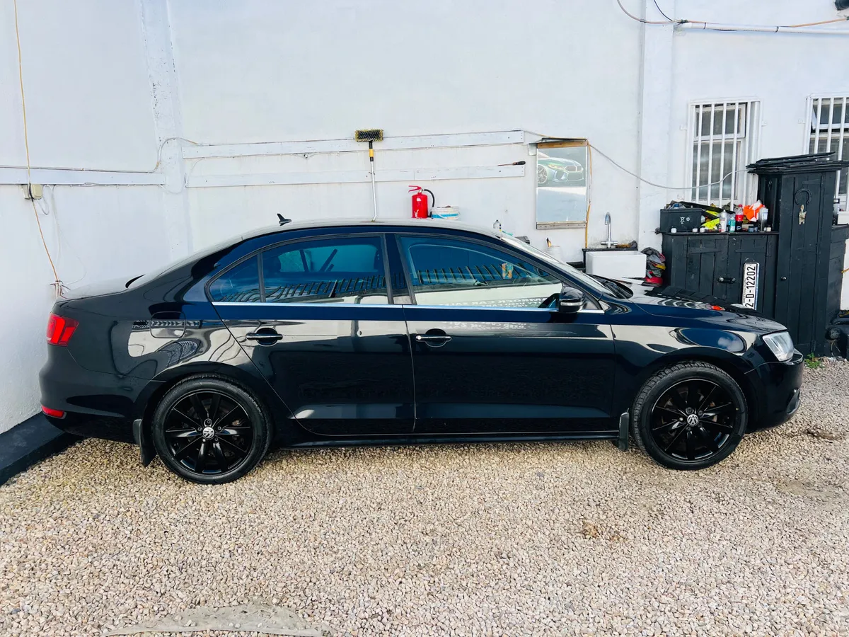 2014 Volkswagen Jetta 1.6 Tdi Dsg Highline - Image 2