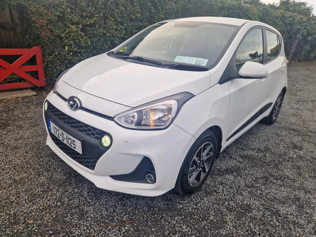 Hyundai i10 DELUXE 2017 - Image 3